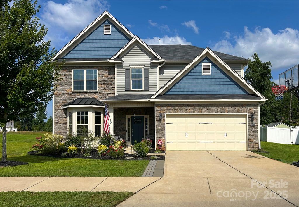1823 Ridge Creek Drive, Kernersville, NC 27284