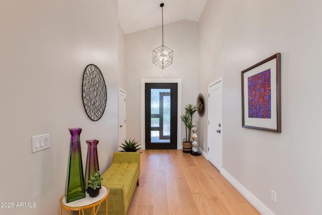 6820 N 14TH Street, Phoenix, AZ 85014