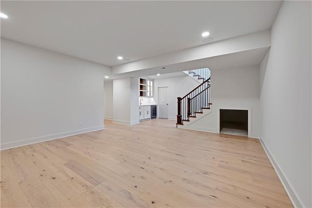 22092 W 94th Terrace, Lenexa, KS 66220