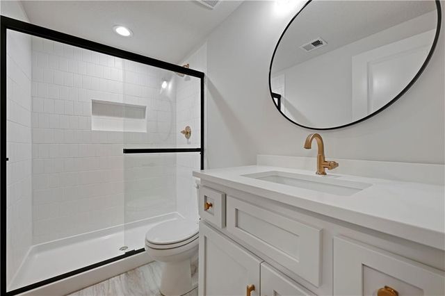 22092 W 94th Terrace, Lenexa, KS 66220