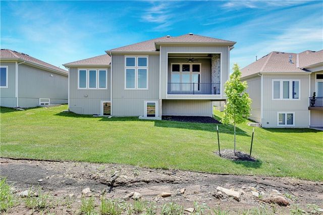 22092 W 94th Terrace, Lenexa, KS 66220