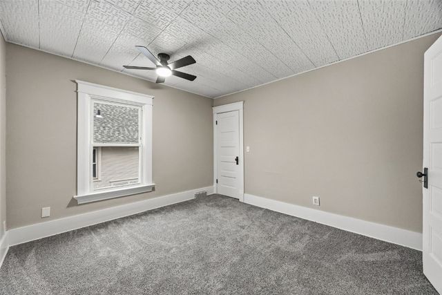 411 8th Avenue SW, Cedar Rapids, IA 52404