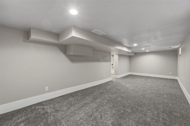 411 8th Avenue SW, Cedar Rapids, IA 52404