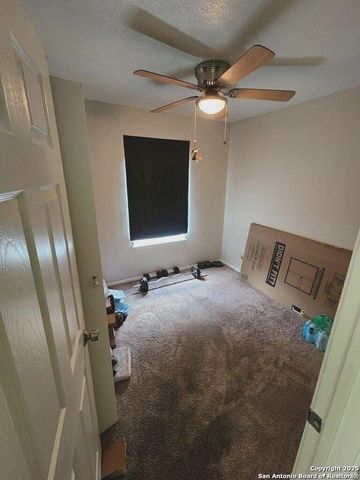 4802 Castle Brg, San Antonio, TX 78218