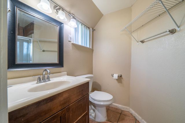 1440 Oakdale Lane, Redding, CA 96002