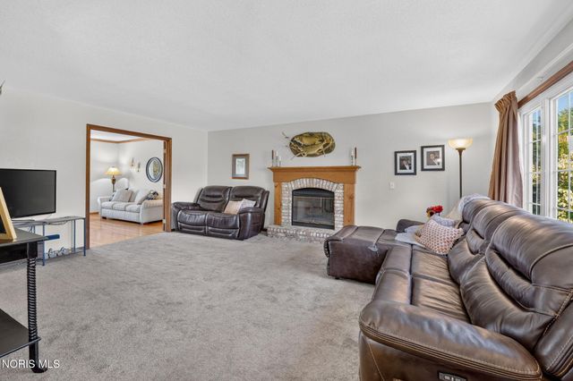 1803 Arrow Lane, Perrysburg, OH 43551