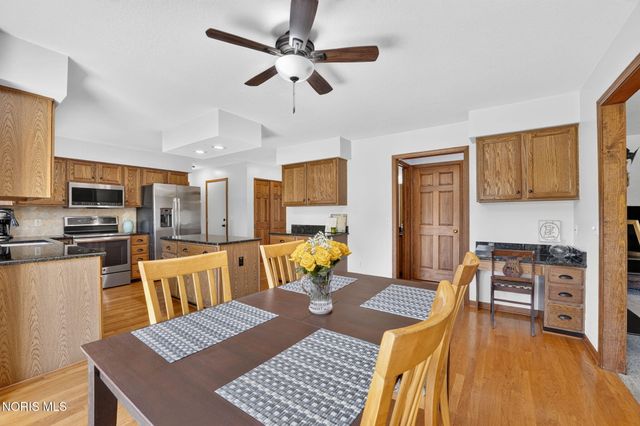 1803 Arrow Lane, Perrysburg, OH 43551
