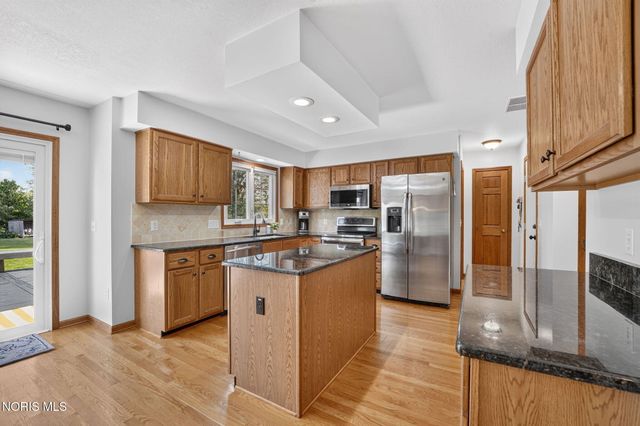 1803 Arrow Lane, Perrysburg, OH 43551