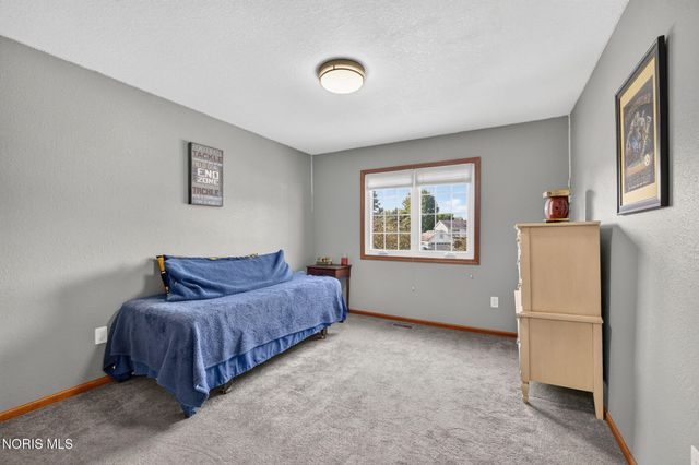 1803 Arrow Lane, Perrysburg, OH 43551