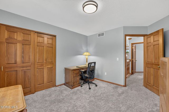 1803 Arrow Lane, Perrysburg, OH 43551