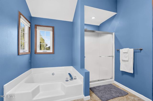 1803 Arrow Lane, Perrysburg, OH 43551