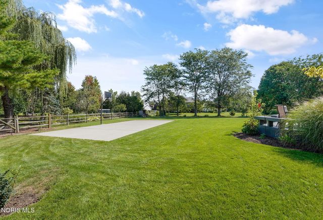 1803 Arrow Lane, Perrysburg, OH 43551