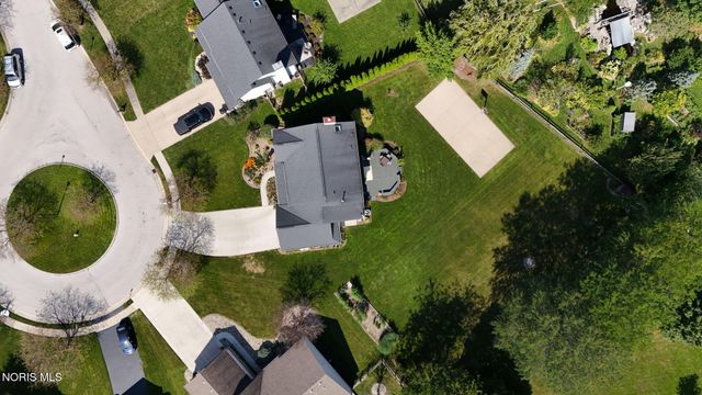 1803 Arrow Lane, Perrysburg, OH 43551