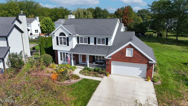 1803 Arrow Lane, Perrysburg, OH 43551