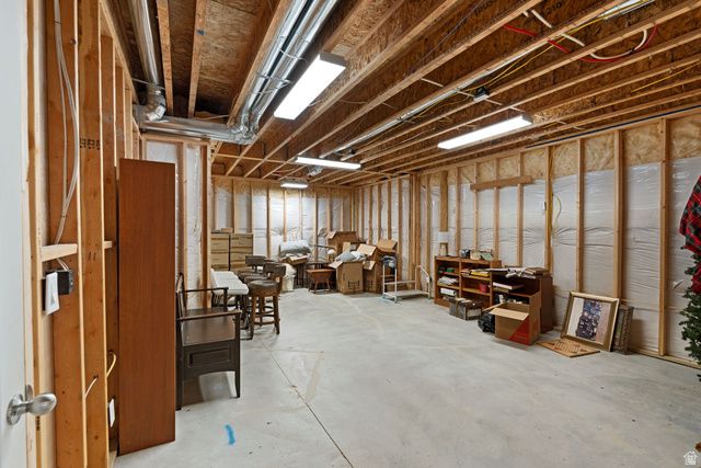 5067 W BEACH COMER, South Jordan, UT 84009