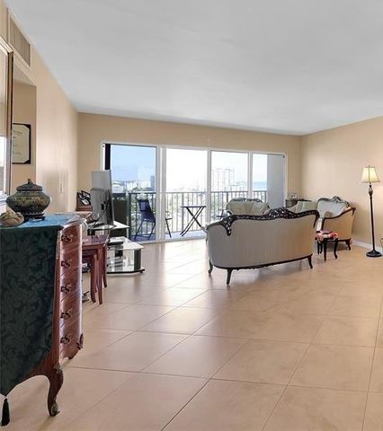 1200 HIBISCUS Avenue PH3, Pompano Beach, FL 33062