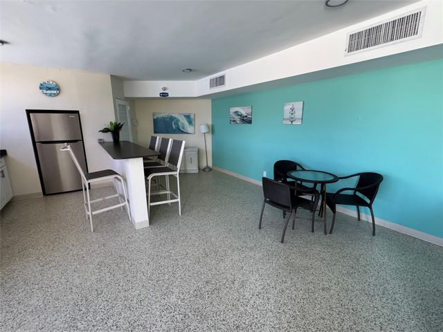 1200 HIBISCUS Avenue PH3, Pompano Beach, FL 33062
