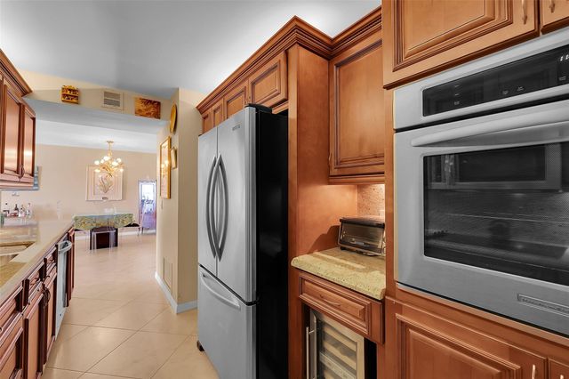 1200 HIBISCUS Avenue PH3, Pompano Beach, FL 33062