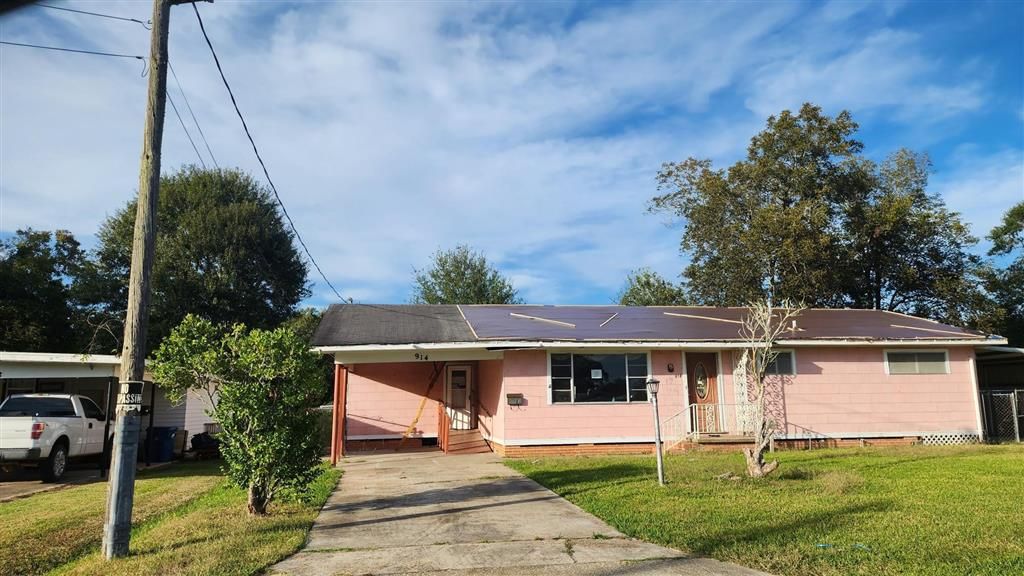 914 HOWARD Street, Jennings, LA 70546