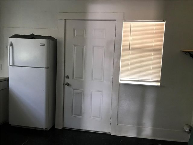 614 NW 8th Street, Mineral Wells, TX 76067