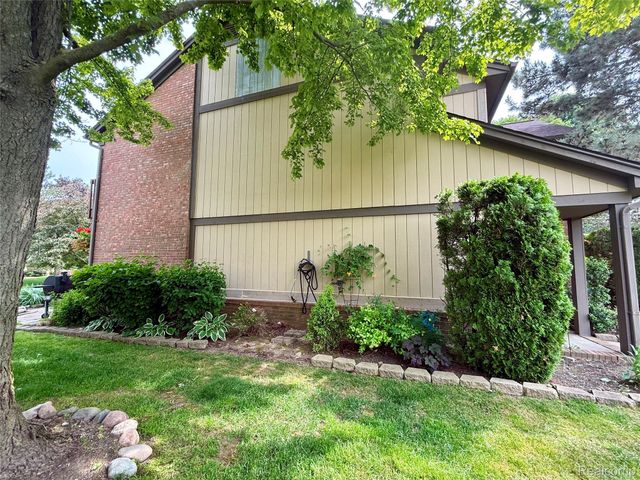1550 MEADOW SIDE Drive 187, Rochester Hills, MI 48307