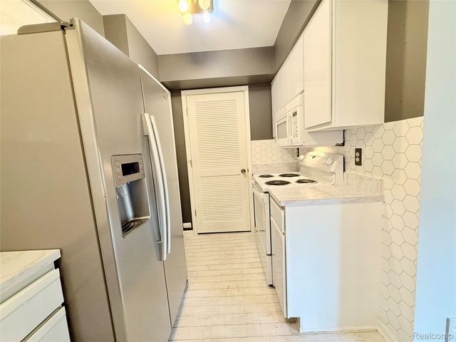 1550 MEADOW SIDE Drive 187, Rochester Hills, MI 48307