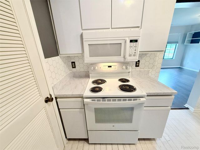 1550 MEADOW SIDE Drive 187, Rochester Hills, MI 48307