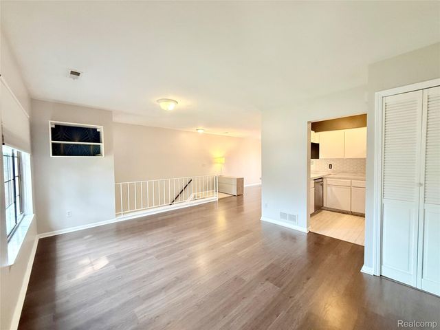 1550 MEADOW SIDE Drive 187, Rochester Hills, MI 48307