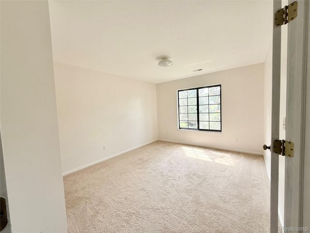 1550 MEADOW SIDE Drive 187, Rochester Hills, MI 48307