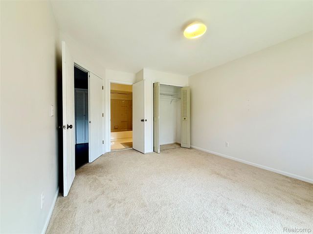 1550 MEADOW SIDE Drive 187, Rochester Hills, MI 48307