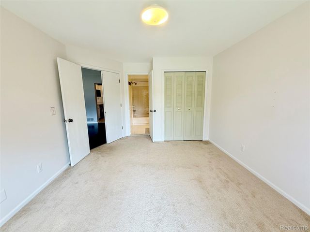 1550 MEADOW SIDE Drive 187, Rochester Hills, MI 48307