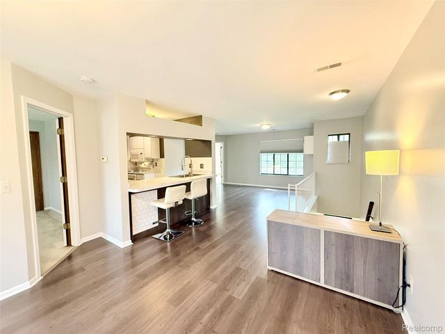1550 MEADOW SIDE Drive 187, Rochester Hills, MI 48307