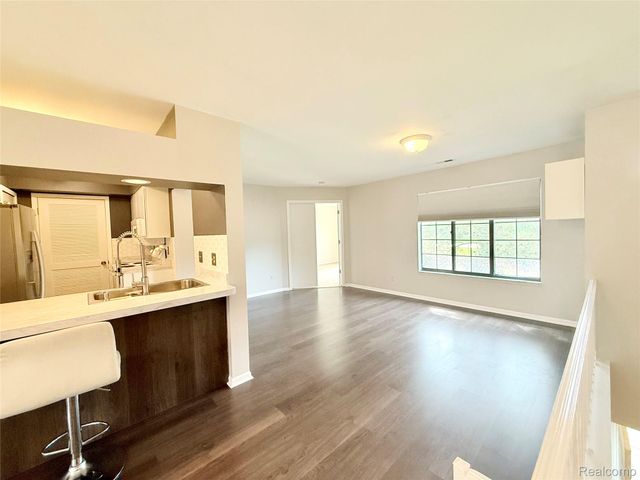 1550 MEADOW SIDE Drive 187, Rochester Hills, MI 48307