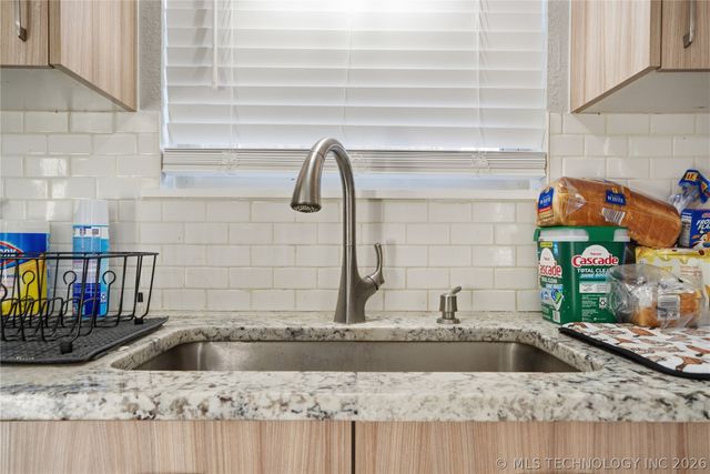 1109 N Hickory Place, Broken Arrow, OK 74012