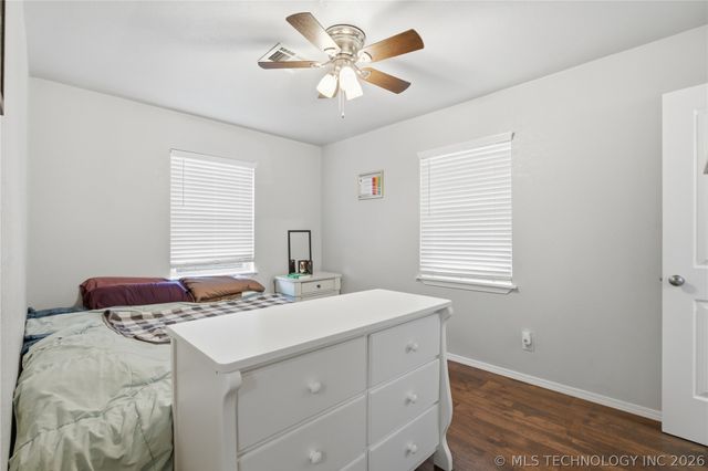 1109 N Hickory Place, Broken Arrow, OK 74012