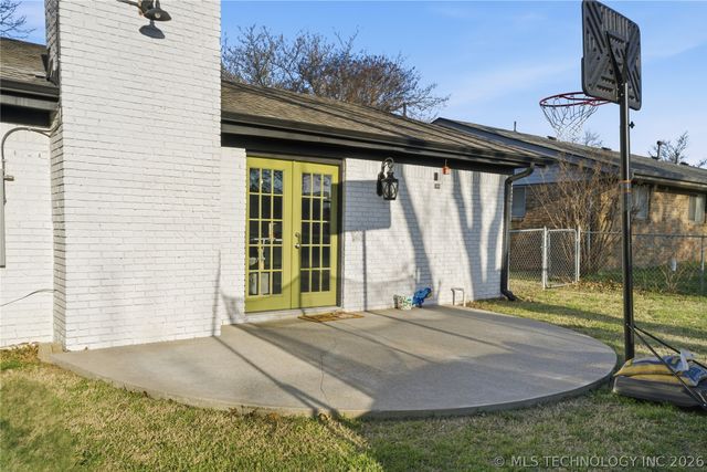 1109 N Hickory Place, Broken Arrow, OK 74012