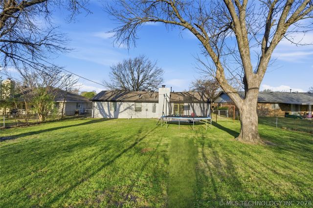 1109 N Hickory Place, Broken Arrow, OK 74012