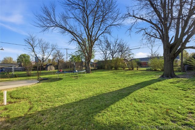 1109 N Hickory Place, Broken Arrow, OK 74012