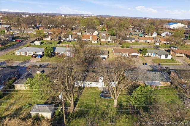 1109 N Hickory Place, Broken Arrow, OK 74012