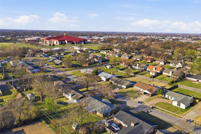 1109 N Hickory Place, Broken Arrow, OK 74012