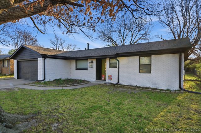 1109 N Hickory Place, Broken Arrow, OK 74012