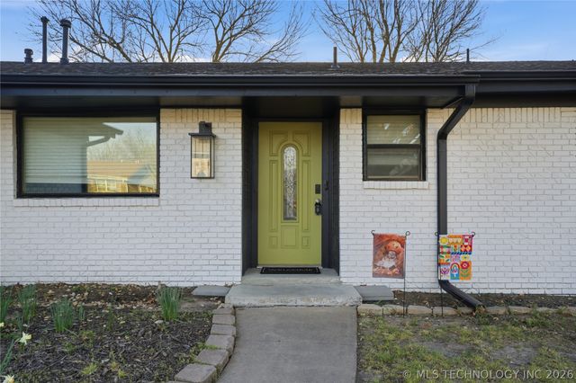 1109 N Hickory Place, Broken Arrow, OK 74012