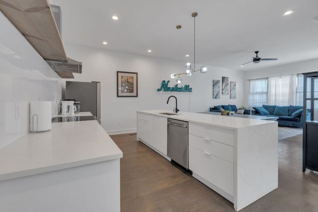 520 Weakley Ave, Nashville, TN 37207