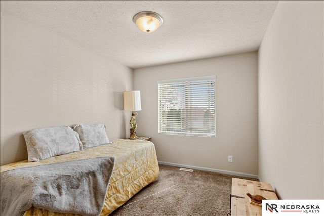 8414 Baker Street, Omaha, NE 68122