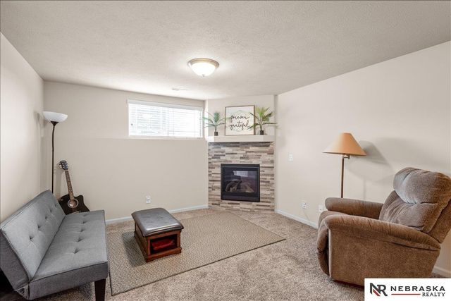 8414 Baker Street, Omaha, NE 68122