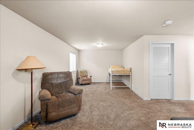 8414 Baker Street, Omaha, NE 68122