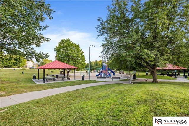 8414 Baker Street, Omaha, NE 68122