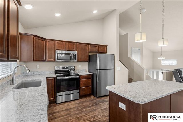 8414 Baker Street, Omaha, NE 68122