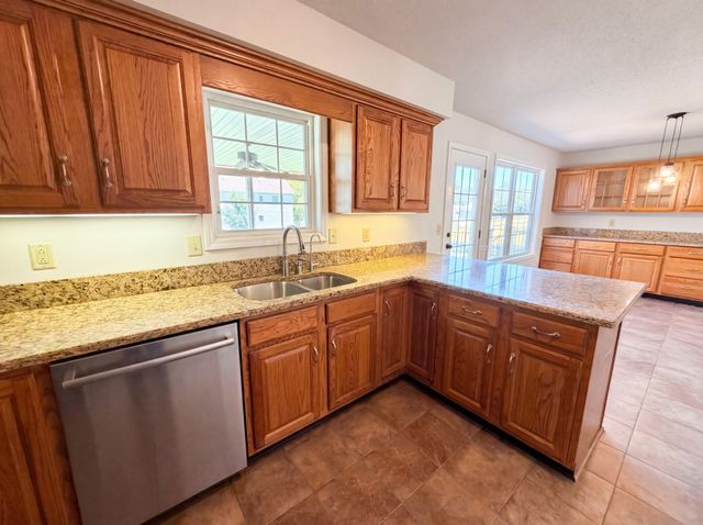 1117 Thornberry Dr, Clarksville, TN 37043