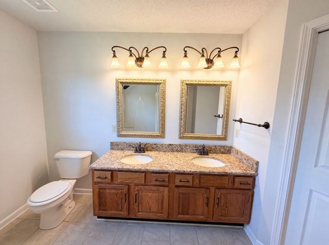 1117 Thornberry Dr, Clarksville, TN 37043